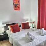 Ultracentral 5* Boutique Style Apartment. Brand New. 2 Rooms. Spacious. Free Parking * Cluj-Napoca