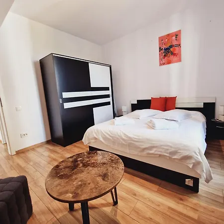 Apartmán Ultracentral 5* Boutique Style Apartment. Brand New. 2 Rooms. Spacious. Free Parking Kluž
