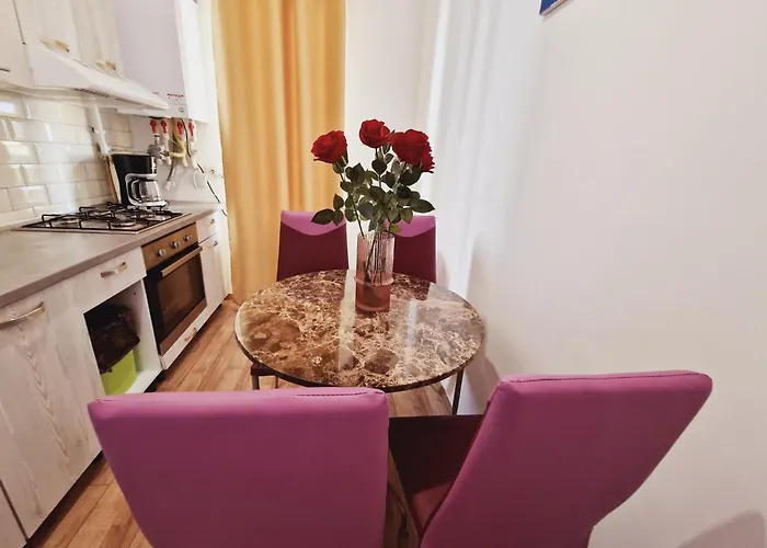 Ultracentral 5* Boutique Style Apartment. Brand New. 2 Rooms. Spacious. Free Parking