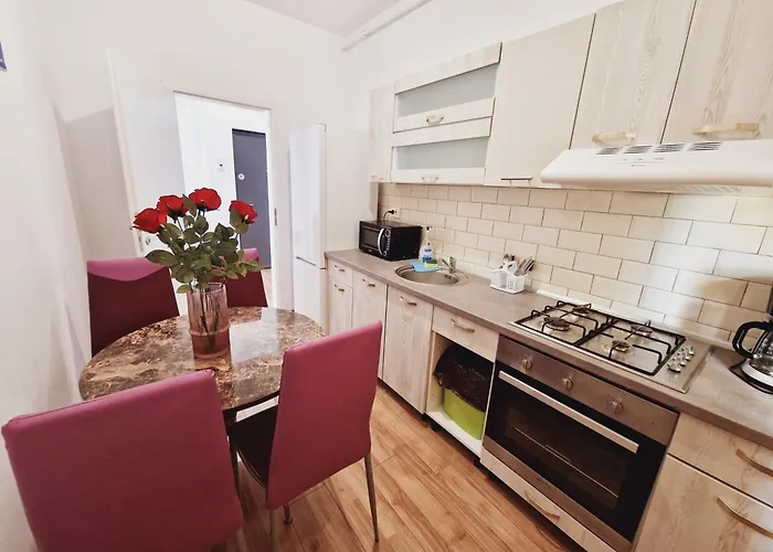 Ultracentral 5* Boutique Style Apartment. Brand New. 2 Rooms. Spacious. Free Parking Apartmán *