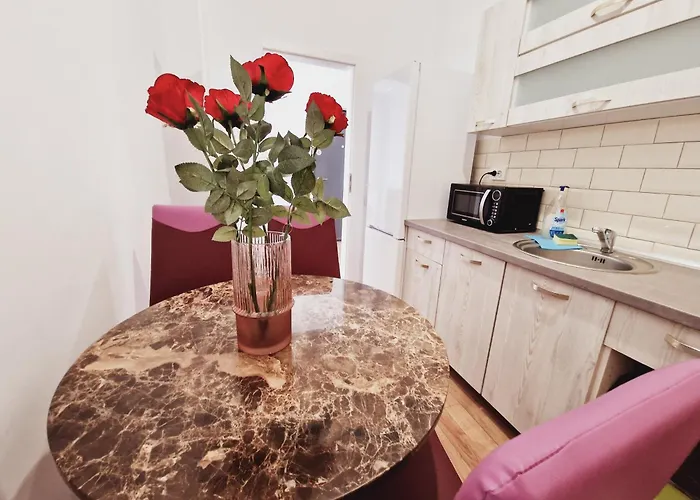 Apartament Ultracentral 5* Boutique Style Apartment. Brand New. 2 Rooms. Spacious. Free Parking *